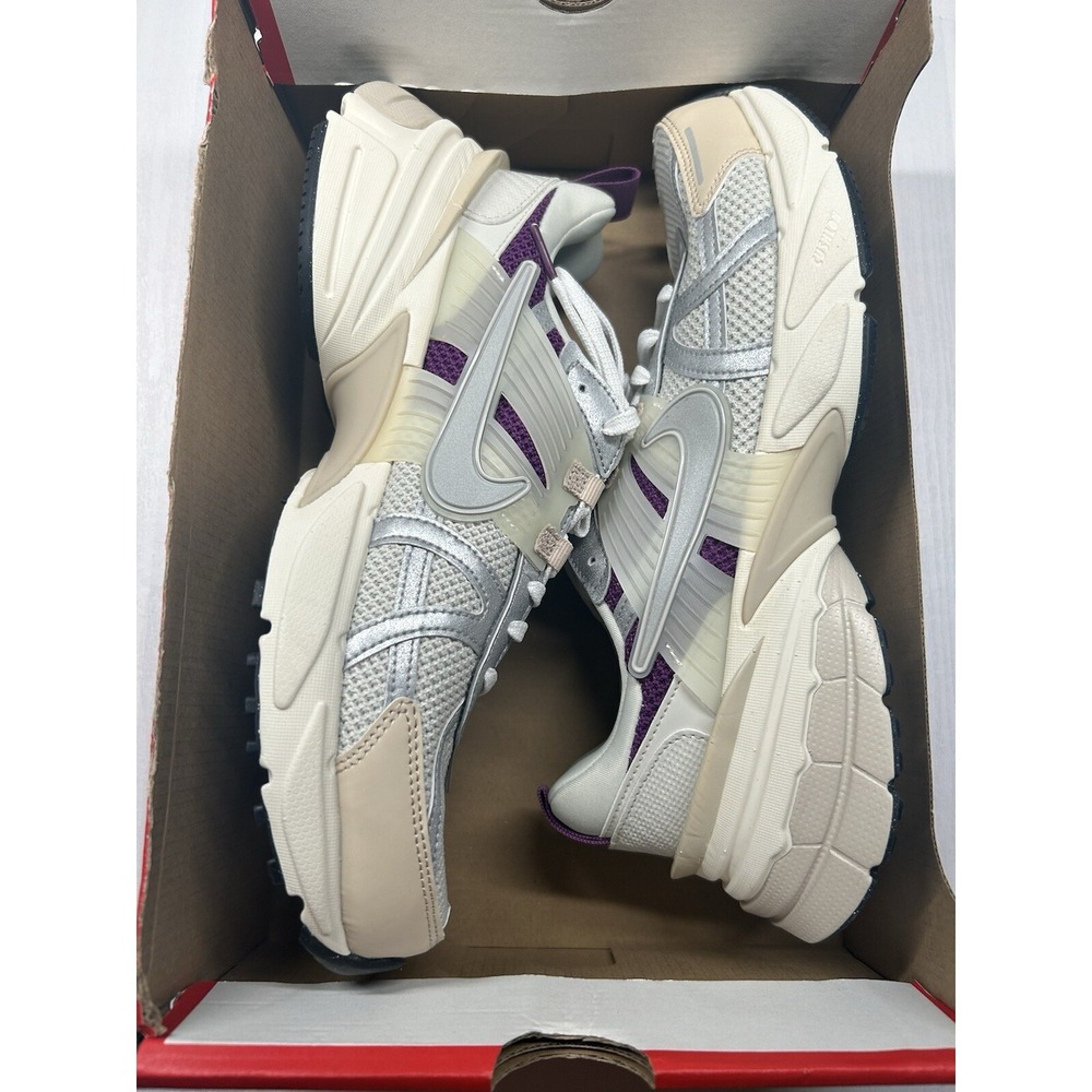 Nike V2K Run Premium Light Bone Viotech Women - Size 11- HF4305 072 - New/No Lid - Picture 2 of 5